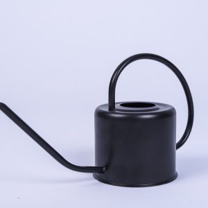 Konewka metalowa czarna 1.1l