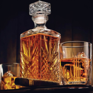 Zestaw do whisky - Karafka + 6 szklanek.