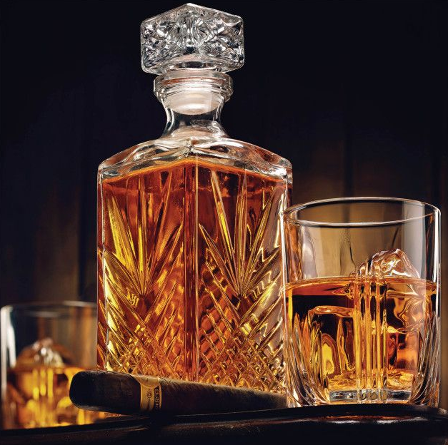 Zestaw do whisky - Karafka + 6 szklanek.